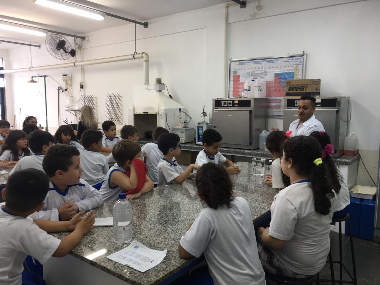 Conforme informamos junto à essência enviado no dia das mães, seguem algumas fotos do dia em que ela foi elaborada.