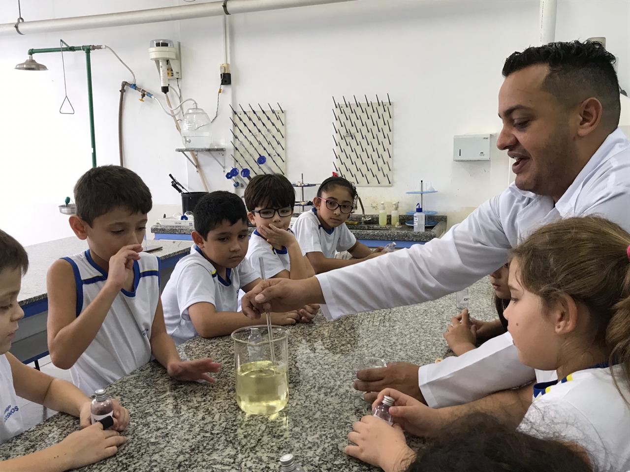 Conforme informamos junto à essência enviado no dia das mães, seguem algumas fotos do dia em que ela foi elaborada.