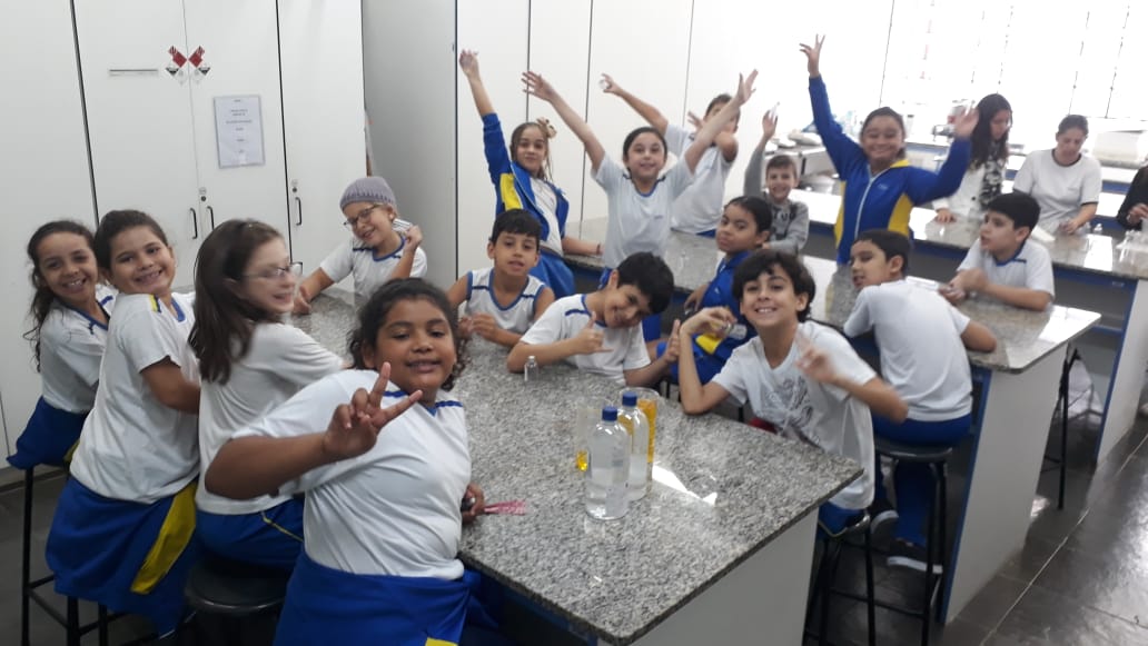 Conforme informamos junto à essência enviado no dia das mães, seguem algumas fotos do dia em que ela foi elaborada.