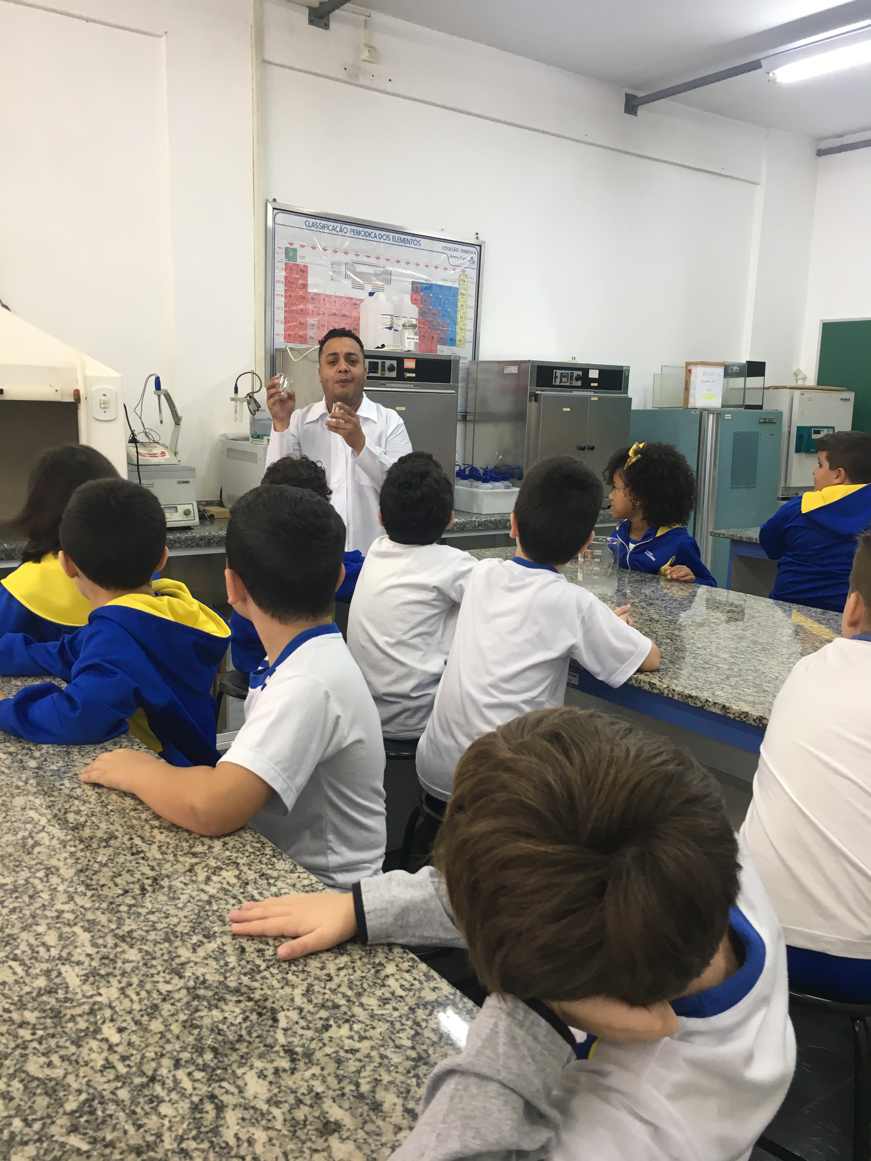 Conforme informamos junto à essência enviado no dia das mães, seguem algumas fotos do dia em que ela foi elaborada.