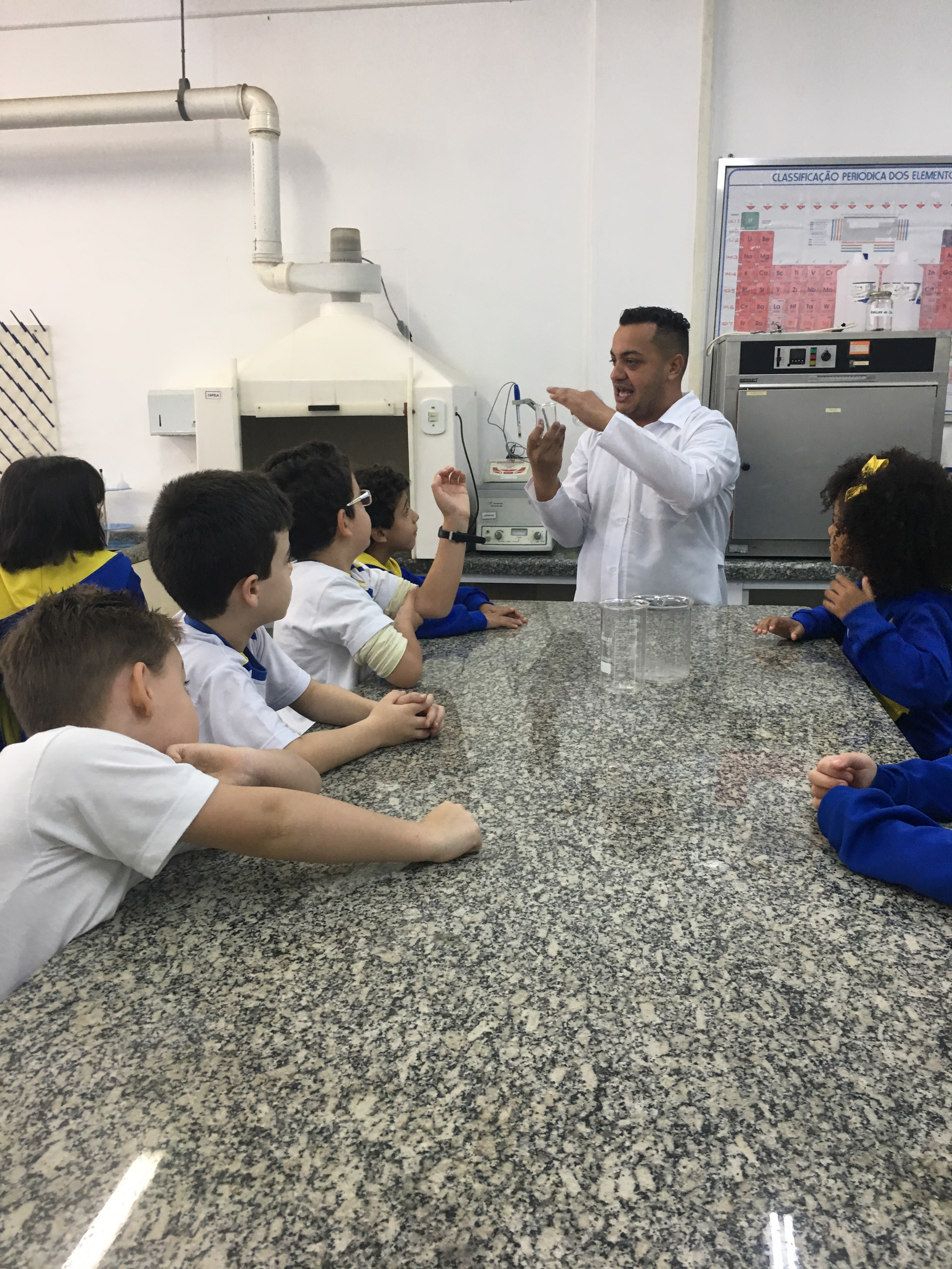 Conforme informamos junto à essência enviado no dia das mães, seguem algumas fotos do dia em que ela foi elaborada.