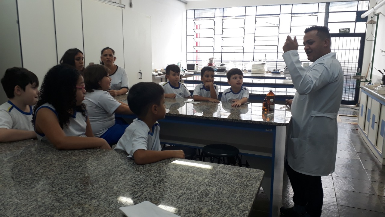 Conforme informamos junto à essência enviado no dia das mães, seguem algumas fotos do dia em que ela foi elaborada.