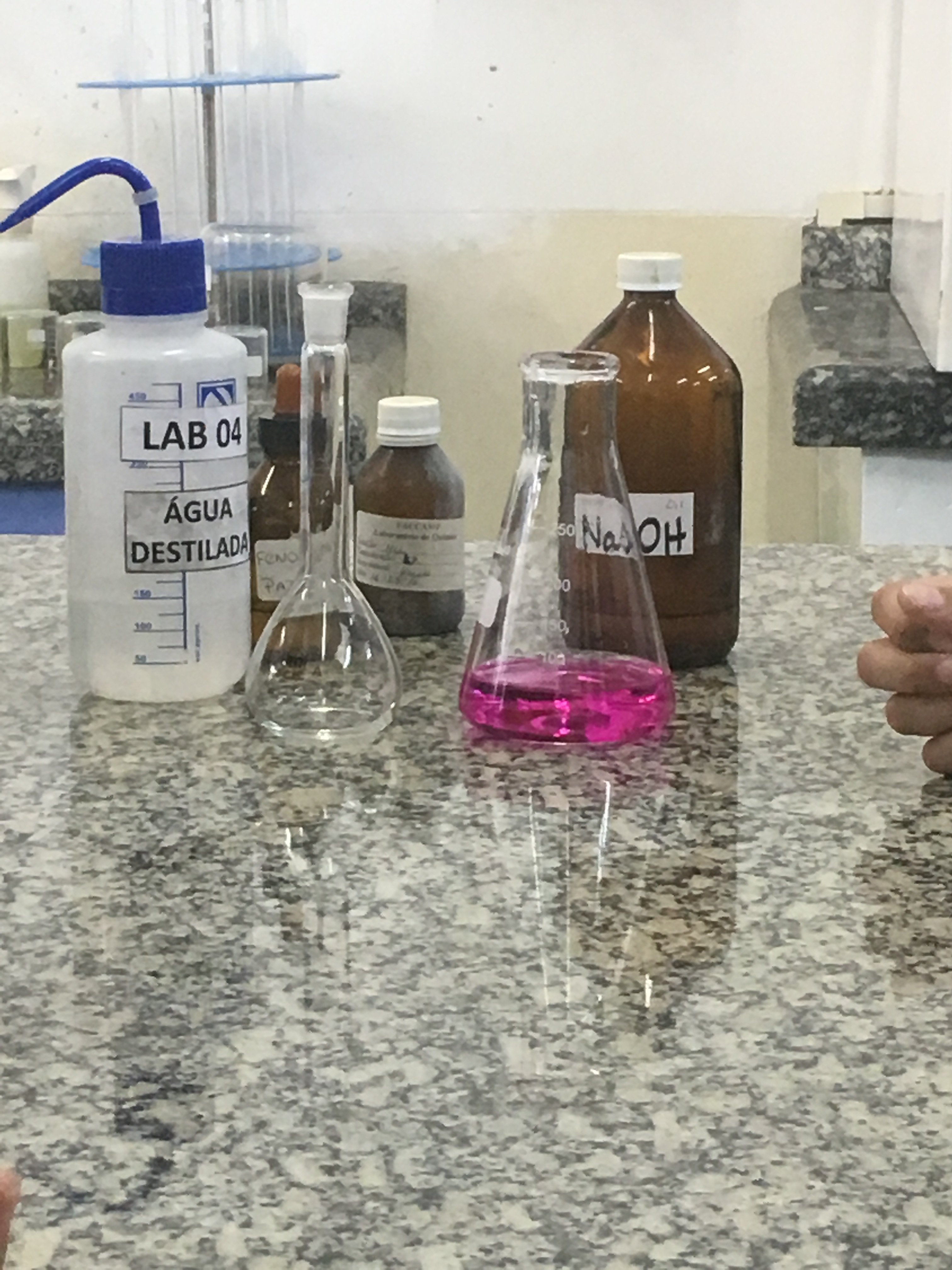 Conforme informamos junto à essência enviado no dia das mães, seguem algumas fotos do dia em que ela foi elaborada.