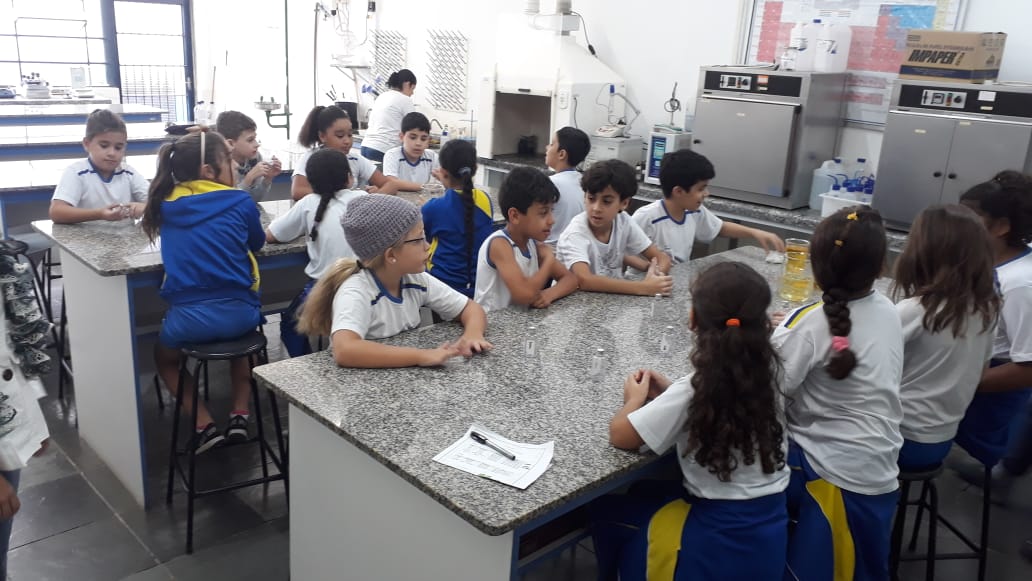 Conforme informamos junto à essência enviado no dia das mães, seguem algumas fotos do dia em que ela foi elaborada.