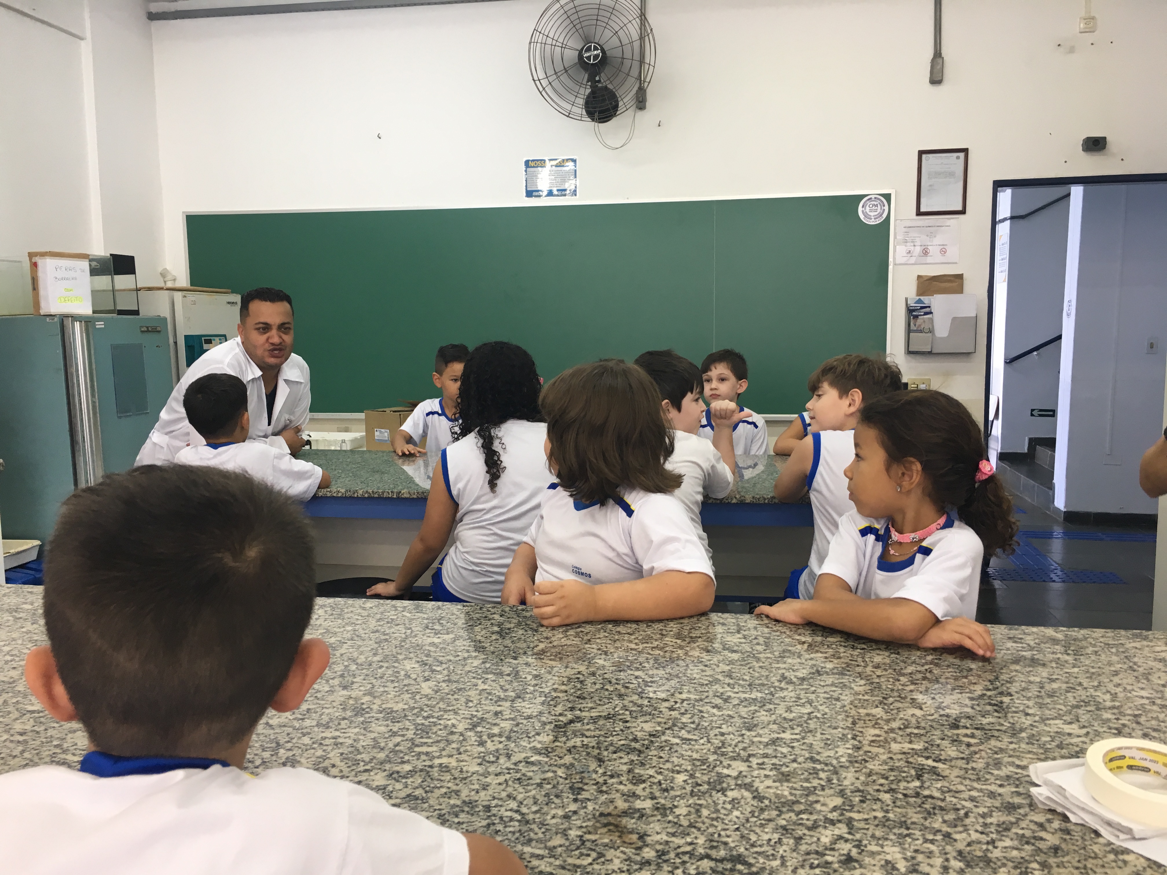 Conforme informamos junto à essência enviado no dia das mães, seguem algumas fotos do dia em que ela foi elaborada.