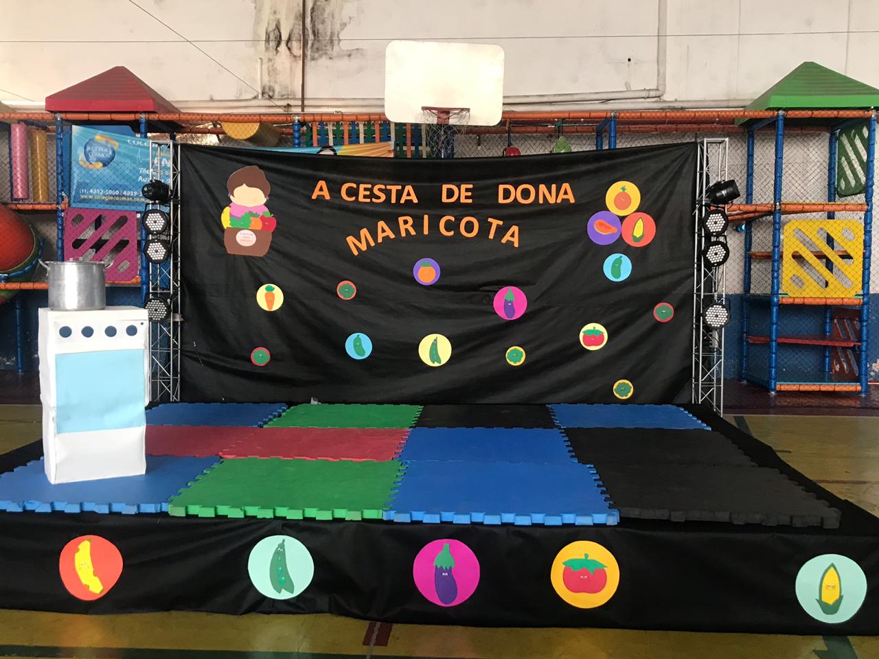 De fevereiro a setembro, alunos, professores, auxiliares, familiares...Todos estiveram envolvidos na elaboração do projeto “Tempo, formas, cores e sensações”. A exposição em 14/09 foi um enorme sucesso graças à dedicação e empenho de todos envolvidos. Rec