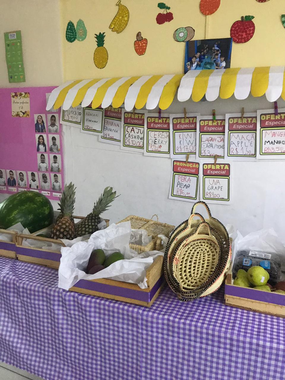 De fevereiro a setembro, alunos, professores, auxiliares, familiares...Todos estiveram envolvidos na elaboração do projeto “Tempo, formas, cores e sensações”. A exposição em 14/09 foi um enorme sucesso graças à dedicação e empenho de todos envolvidos. Rec