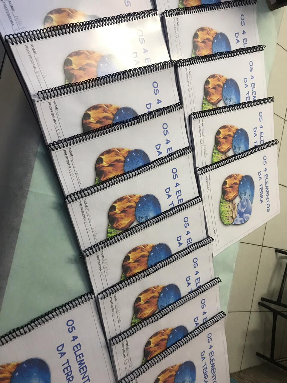 De fevereiro a setembro, alunos, professores, auxiliares, familiares...Todos estiveram envolvidos na elaboração do projeto “Tempo, formas, cores e sensações”. A exposição em 14/09 foi um enorme sucesso graças à dedicação e empenho de todos envolvidos. Rec