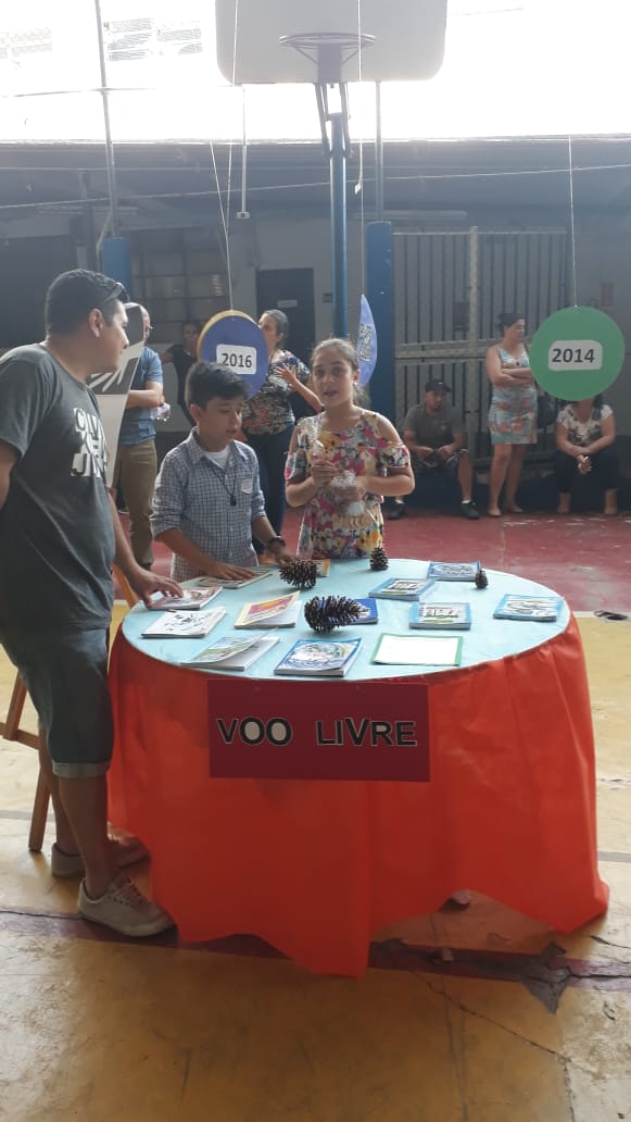 De fevereiro a setembro, alunos, professores, auxiliares, familiares...Todos estiveram envolvidos na elaboração do projeto “Tempo, formas, cores e sensações”. A exposição em 14/09 foi um enorme sucesso graças à dedicação e empenho de todos envolvidos. Rec