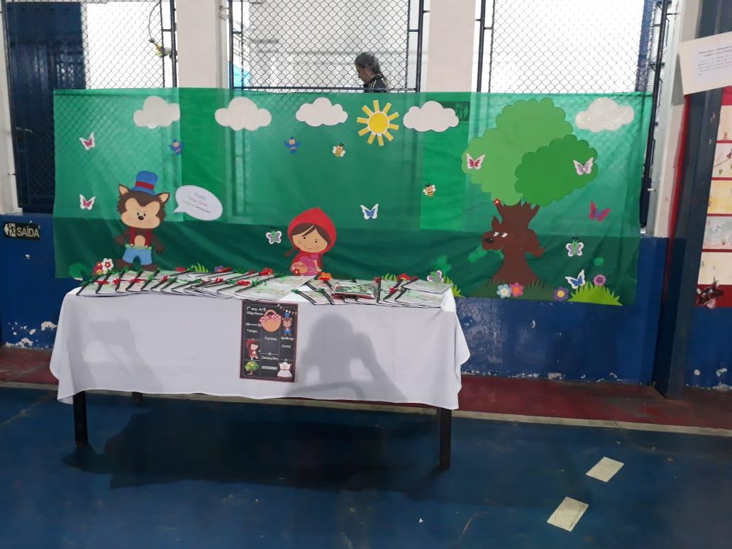 De fevereiro a setembro, alunos, professores, auxiliares, familiares...Todos estiveram envolvidos na elaboração do projeto “Tempo, formas, cores e sensações”. A exposição em 14/09 foi um enorme sucesso graças à dedicação e empenho de todos envolvidos. Rec