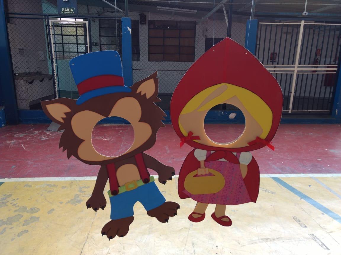 De fevereiro a setembro, alunos, professores, auxiliares, familiares...Todos estiveram envolvidos na elaboração do projeto “Tempo, formas, cores e sensações”. A exposição em 14/09 foi um enorme sucesso graças à dedicação e empenho de todos envolvidos. Rec