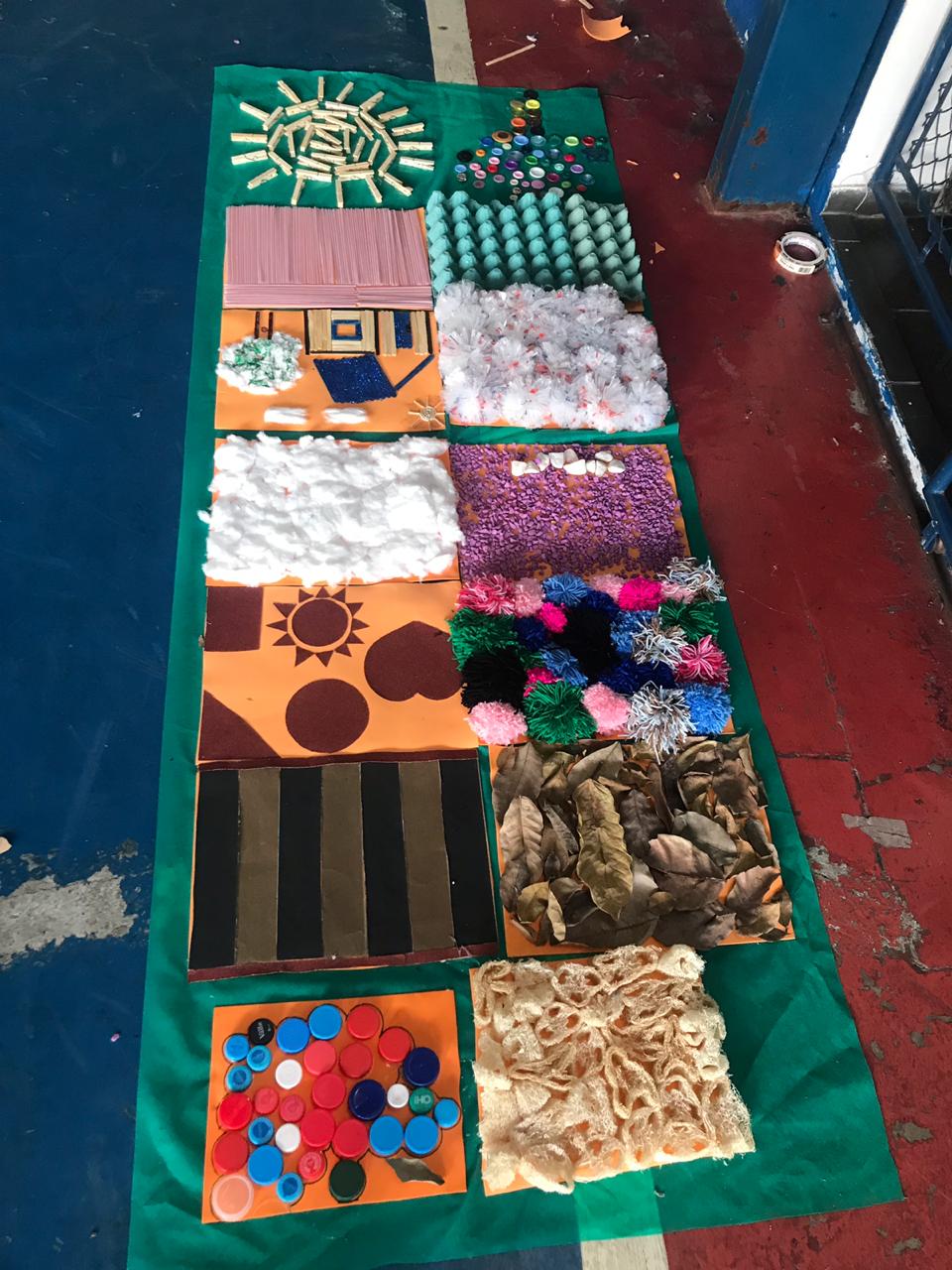 De fevereiro a setembro, alunos, professores, auxiliares, familiares...Todos estiveram envolvidos na elaboração do projeto “Tempo, formas, cores e sensações”. A exposição em 14/09 foi um enorme sucesso graças à dedicação e empenho de todos envolvidos. Rec